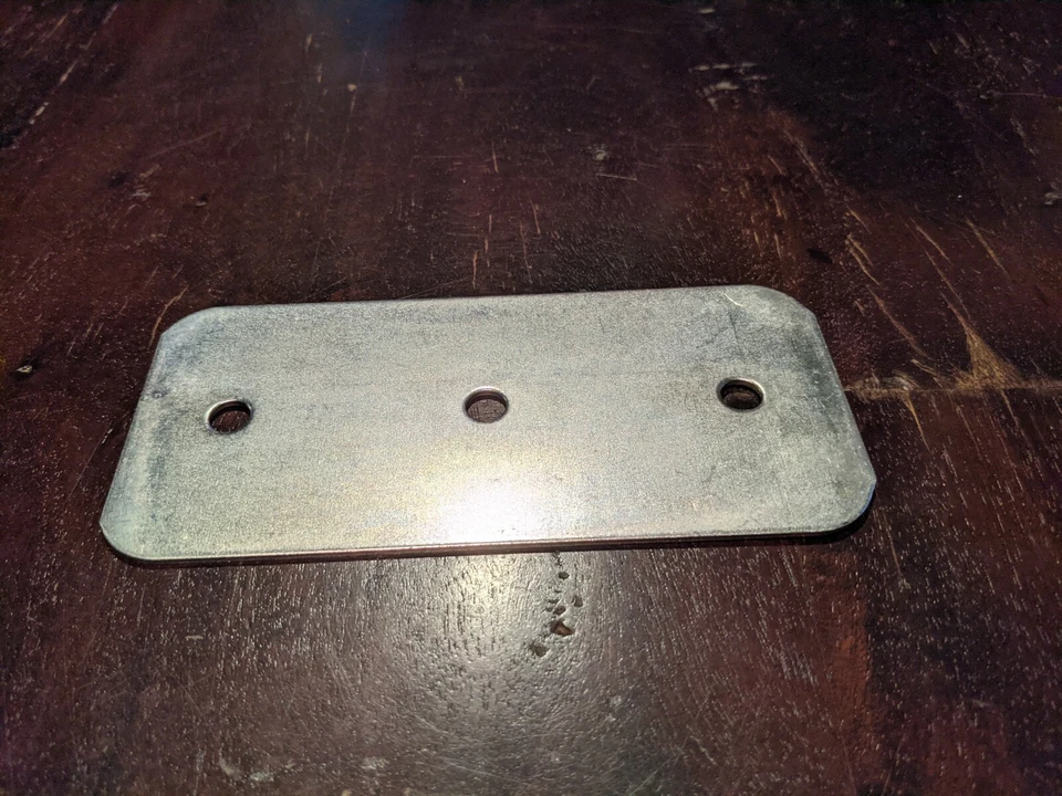 Placa de reforço '03 - '09 HUMMER H2 H3 OEM CARGO CARRIER - Imagem 1 de 1