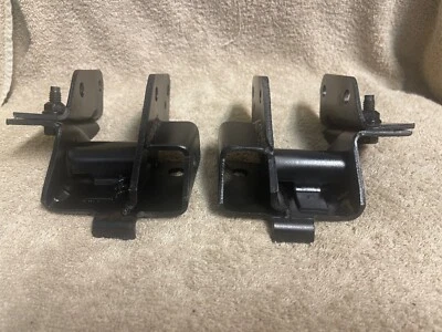 FORD MUSTANG COUGAR 1966-1970 USADO BLOQUE PEQUEÑO V8 MARCO SOPORTES LATERALES DE MOTOR Foto 1 de 4