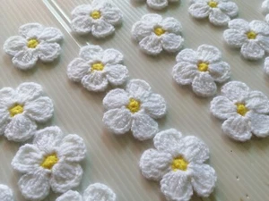20 Handmade crochet flowers for decorating. Diameter approx. 1.50" - Picture 1 of 4