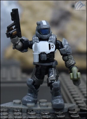 HALO MEGA CONSTRUX ACRTIC WHITE UNSC ODST MINI FIGURE HHC37 HIVE EXTERMINATORS - Image 1 of 4