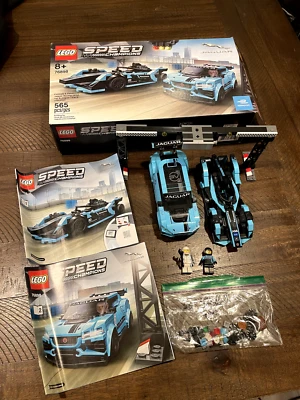 Complete LEGO SPEED CHAMPIONS: Formula E Panasonic Jaguar Racing GEN2 c (76898) - Image 1 of 4