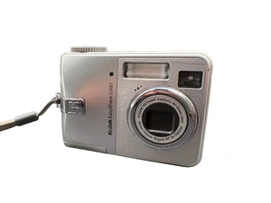Kodak EasyShare C330 / Pocketkamera / Silber / 4,0 Megapixel / 3x Zoom / Händler - Bild 1 von 6