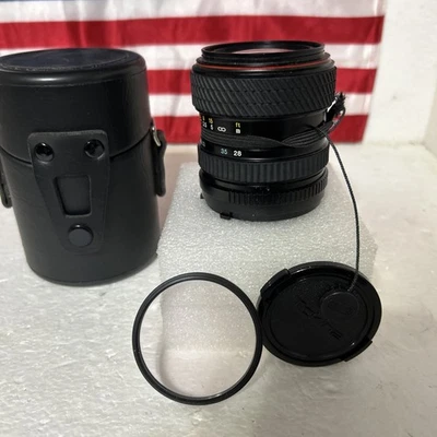 Tokina SD 28-70mm 1:3.5-4.5 Lens 052 JAPAN  - Image 1 of 4