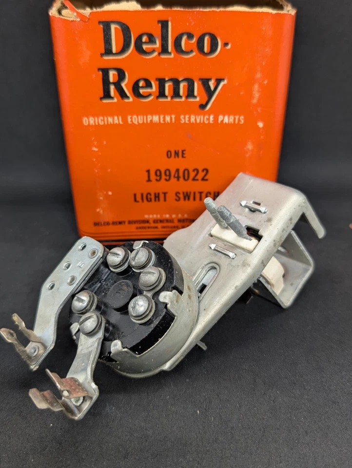 Nuevo de Lote Antiguo 1941 1942 1946 1947 Chevrolet Master Fleetline Interruptor Faro 1994022 Foto 1 de 4
