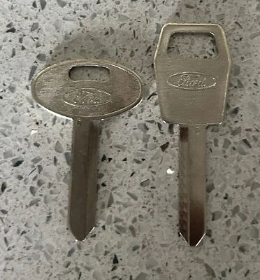 87-93 Mustang 83-88 Escort 79-90 Ford Mercury Lincoln Key Blanks Set Of 2 - Image 1 of 2