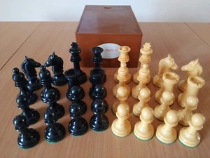 Vintage Ajedrez Stawton Staunton no.4 Plastic chess set Chessmen Pieces 3" King - Imagen 1 de 11