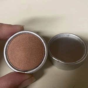 Stila Vintage / Discontinued Eye Shadow Singles *jezebel* Hard To Find - Picture 1 of 3