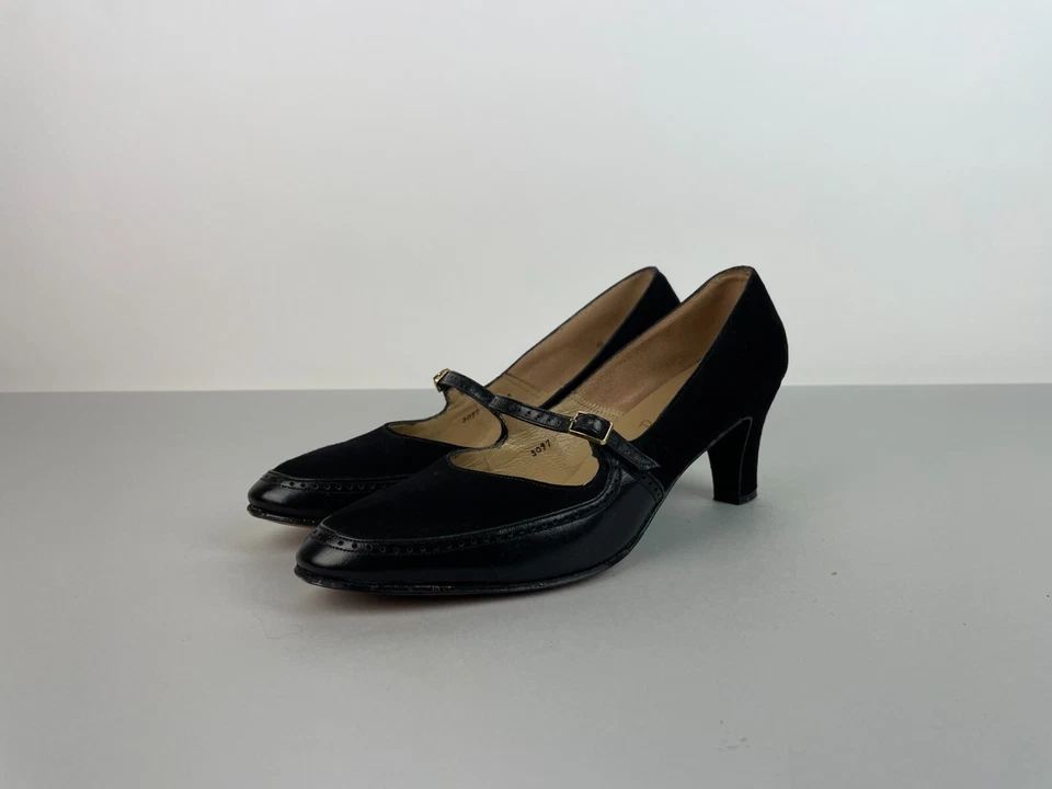 Vintage 1960's Manor Bourne I. Magnin Co Women’s Maryjanes heels Size 8B - Image 1 of 4