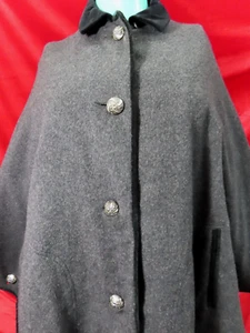 ROLLETT GRAZ INH. TATZEL- VINTAGE cloak cape pockets , loden wool Size 48 - XL - Picture 1 of 23