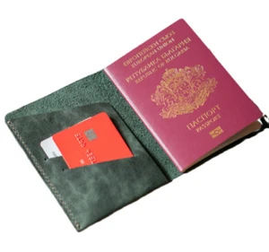 passport holder wallet purse cow Leather card pouch Bifold pocket bag green X39 - Picture 1 of 3