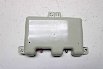 Antena multibanda esquerda 2012-2017 BMW F06 F12 F13 640i 650i M6 65209206865 fabricante de equipamento original - Imagem 1 de 3