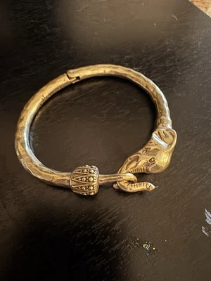 Brazalete Brazalete Elefante Marca Lucky Oro Foto 1 de 4