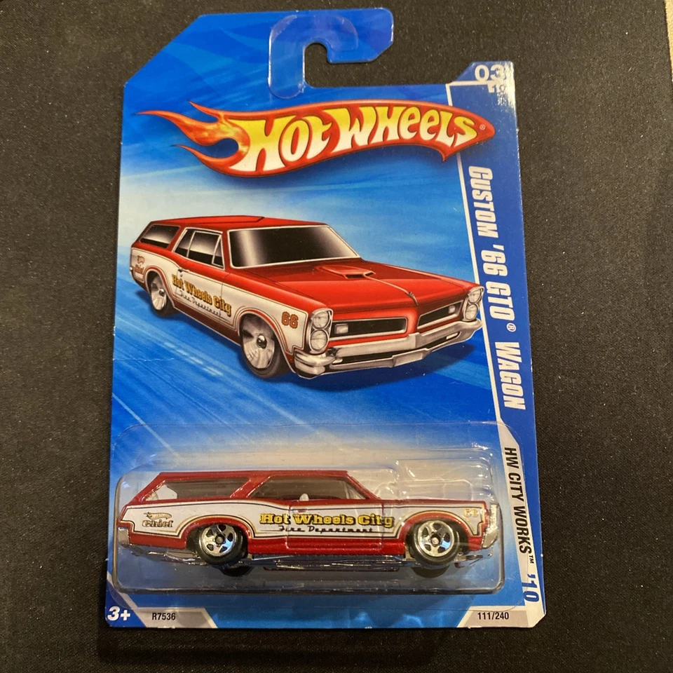 Hot Wheels 2010 HW City Works Custom '66 GTO Wagon Foto 1 de 4