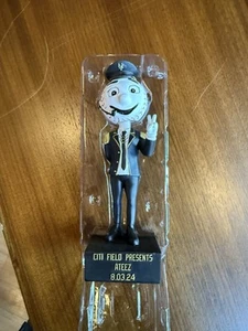 Mr met K-pop As ATeez Bobblehead Sga Limited - Picture 1 of 2