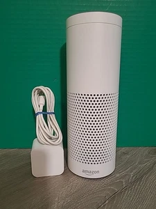 Amazon Echo White Tower SK705DI altoparlante intelligente Alexa 1a generazione testato - Foto 1 di 3