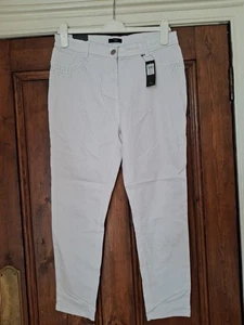 M&Co White Ankle Grazer Jeggings Size 12 Petite - Picture 1 of 4