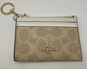 💙Estuche Coach Mini Skinny Id - CW870 arena/tiza firma lona - Nuevo con etiquetas - Imagen 1 de 4