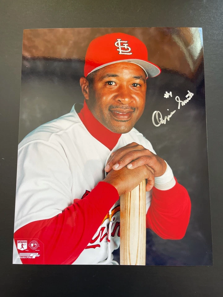 Ozzie Smith Signed 8x10 Photo St Louis Cardinals HOF The Wizard Autograph  - Image 1 of 1