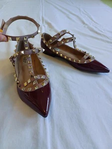 Valentino Garavani Rockstud Ballerina Gr.37, bordeaux, Lackleder, Nieten, Neu! - Bild 1 von 8