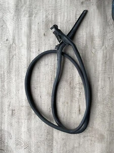 Junta puerta delantera derecha mercedes-benz w124 coupe descapotable 1247201078 - Imagen 1 de 4