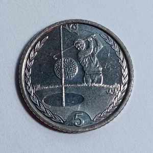 1996 Isle of Man 5 Pence: Golfer scores a hole! Great gifts, golf ball markers, - Picture 1 of 8