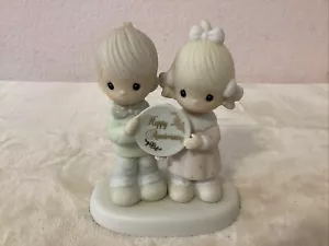 Precious Moments 1983 ""E-2853" Statuetta ""Dio benedica i nostri anni insieme - Foto 1 di 9