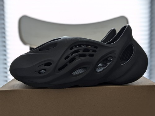 Taglia 12 Adidas Yeezy Foam RNR onice [HP8739] nuovissima DS YZY Foam Runner