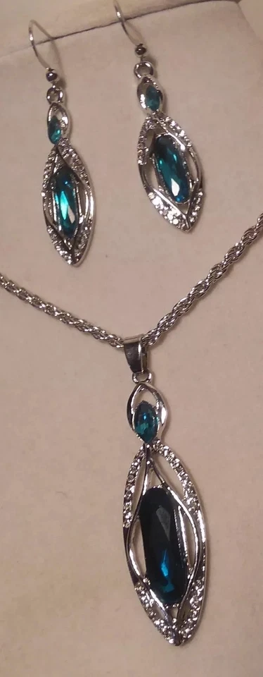 New genuine blue Cubic Zirconia Jewelry Sets Vintage silver earring necklace set - Image 1 of 4