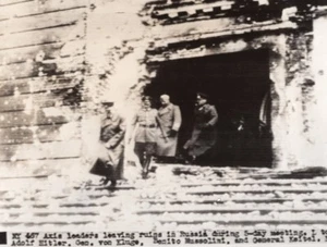 Russia Axis Leaders Meeting at Russian Citadel Ruins WWII WW2 Old Photo 1941 - Imagen 1 de 4