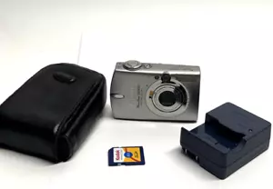 Canon PowerShot ELPH SD500 7.1 MP Digital Camera Silver- Made in Japan - Picture 1 of 11