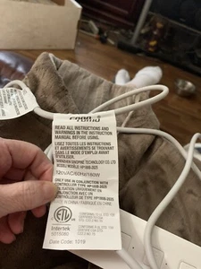 Cape Heating Pad Goqo Tomo Used Once. Bought From Amazon. - Picture 1 of 3