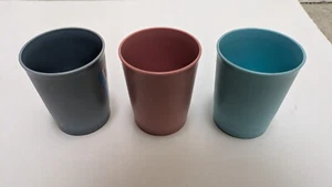 Vintage Tupperware Tumblers Juice Cups 1251 - 6 oz. in dark Colors Set of 3 - Picture 1 of 5