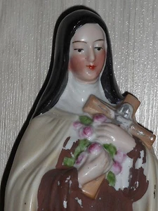 SAINTE THERESE /ANCIENNE STATUETTE  RELIGIEUSE/PORCELAINE/H.26 cm - Picture 1 of 4