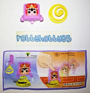 FF352D MOLLA BAMBOLA CINESE + CARTINA/BPZ SORPRESINE KINDER JOY CINA 2015/2016 - Picture 1 of 1