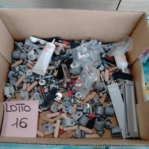 Cod 16) Kit Minuteria Ferramenta Assemblaggio Montaggio Mobili Fai Da Te Stock - Foto 1 di 1