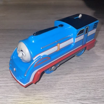 Tren Thomas The Tank & Friends Trackmaster Revolution aerodinámico probado Thomas Foto 1 de 4