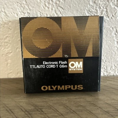 Olympus OM System Electronic Flash TTL Auto Cord T 0.6m - Image 1 of 4