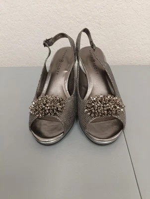 Zapatos de salón Karen Scott Breena con puntera abierta peltre nuevos en caja talla 9M Foto 1 de 4