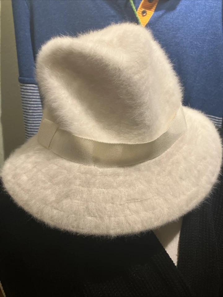 Sombrero Kangol vintage para mujer cubo Fedora suave difuso imitación piel gorra marfil damas Foto 1 de 4