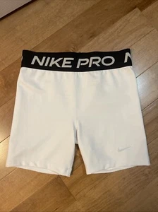 EUC Nike Pro Youth Girls White Bike Shorts Size XL - Picture 1 of 5
