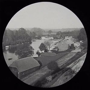 Glass Magic Lantern Slide PANGBOURNE FROM SHOOTERS HILL C1890 PHOTO ENGLAND - Picture 1 of 2