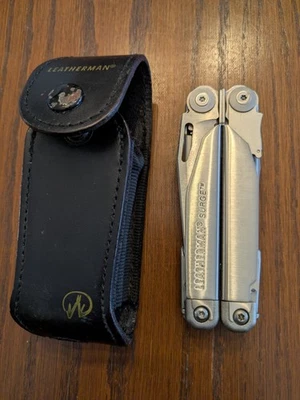 Multiherramienta Leatherman Surge de acero inoxidable con funda 830755 RARA Foto 1 de 4