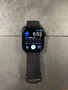 Apple Watch SE 44mm GPS LTE aluminiowa obudowa czarna zablokowana - Zdjęcie 1 z 2