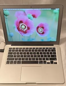 Apple MacBook Air 13" Mid 2011 A1369 i5 1.7GHz 2GB Gray - Battery Drains Quickly - Picture 1 of 6