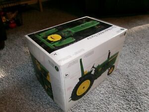 John Deere Farm Toy Precision Classics NIB Factory Sealed Tractor Model 4000