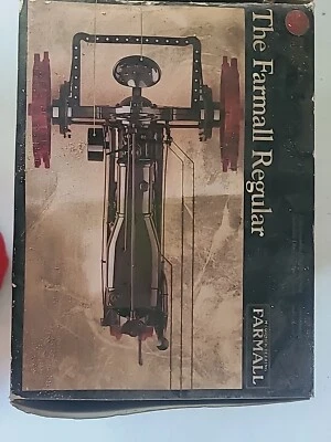 The Farmall Regular Foto 1 de 4