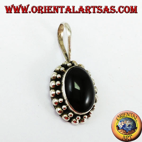 Ciondolo in argento 925 con onice ovale, con il bordo ha due giri di sfere - Immagine 1 di 1