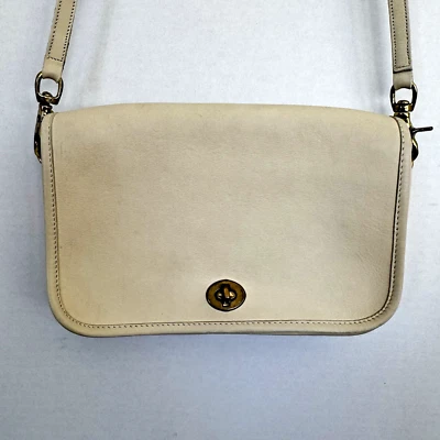 COACH Bone Ivory Swagger Bag New Condition! Crossbody Clutch Vintage 1980s Rare - Image 1 of 4