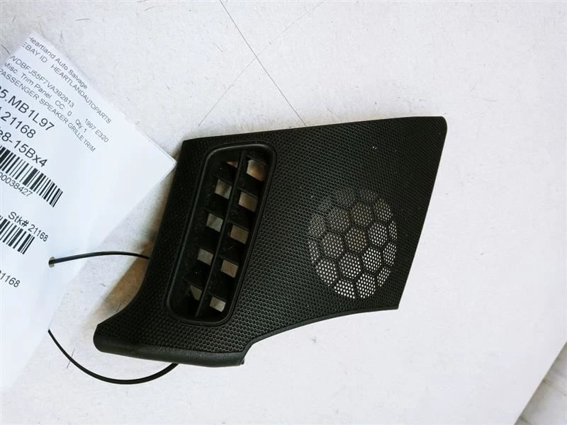 Mercedes e320 1997 pasajero tablero derecho altavoz rejilla ventilación OEM A2106800639 Foto 1 de 4