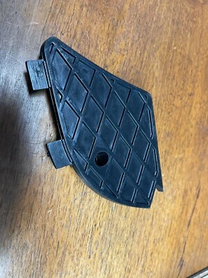 Cubierta de parachoques original original Mercedes-Benz w210 E320 parrilla delantera izquierda conductor  Foto 1 de 4